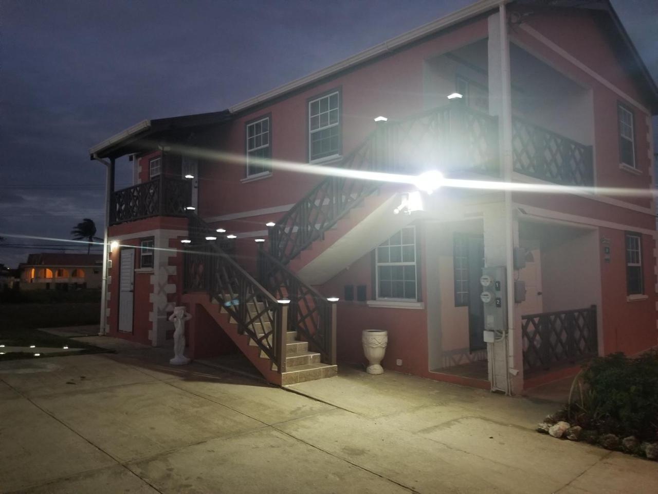 Breezy Apts Saint Philip Buitenkant foto