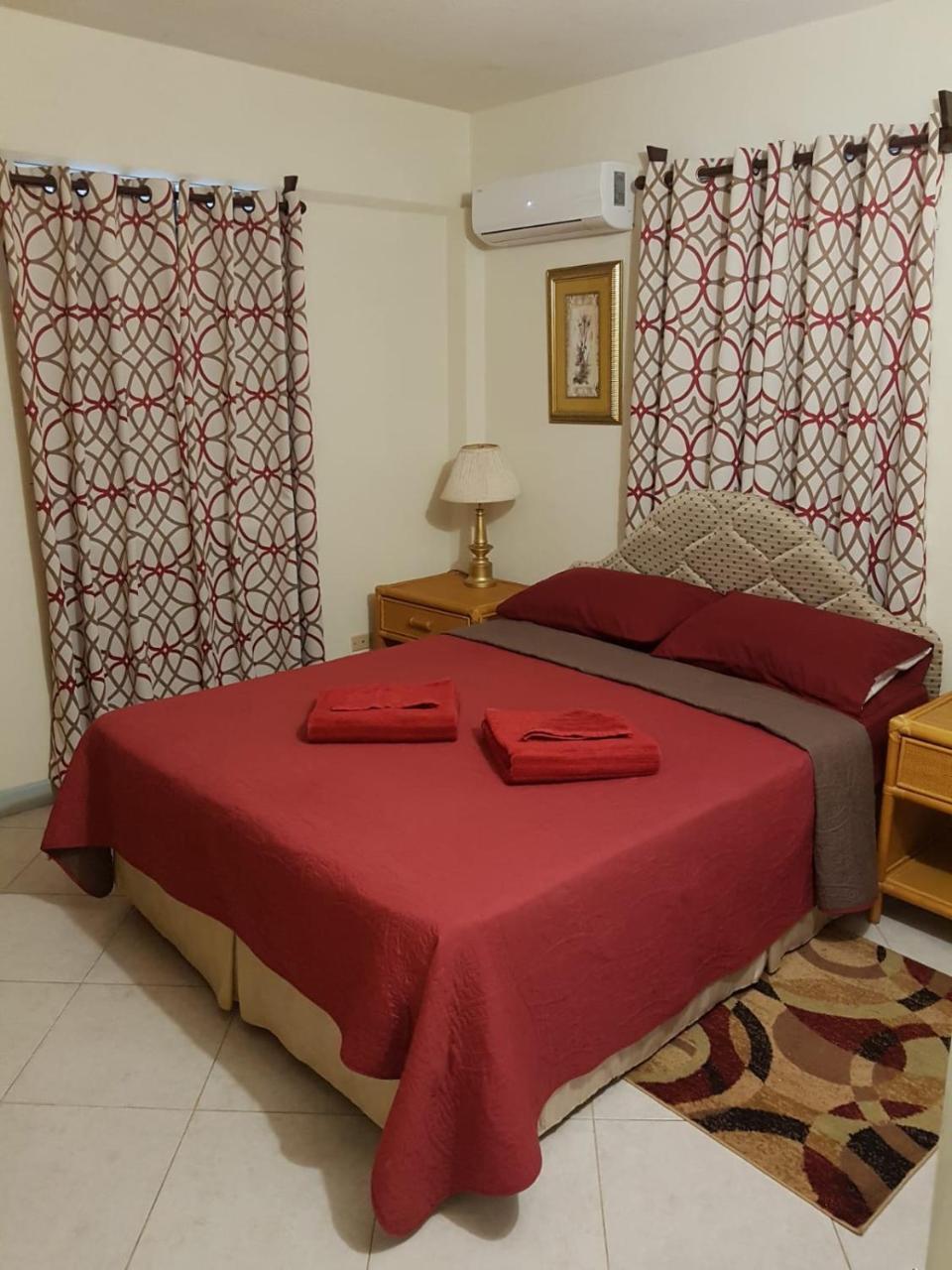 Breezy Apts Saint Philip Buitenkant foto