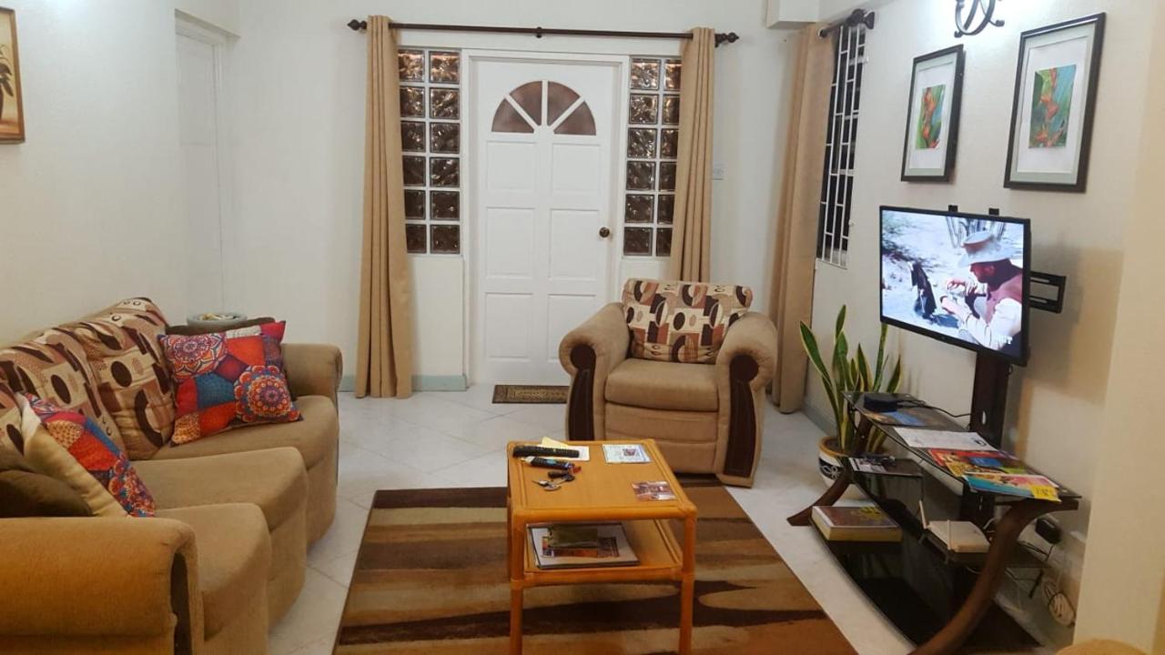 Breezy Apts Saint Philip Buitenkant foto